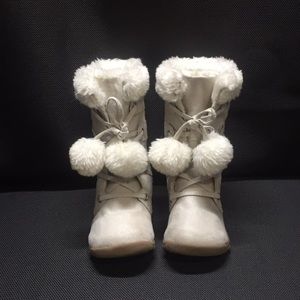 Y-not? Toddler beige boots